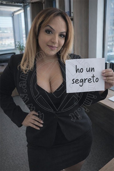 Foto Annuncio Transescort Asti Dottoressa Mony