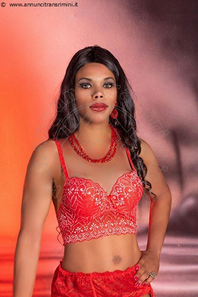 Foto Annuncio Transescort Isernia Naomi Fire
